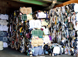 Used clothes for recycled raw materials